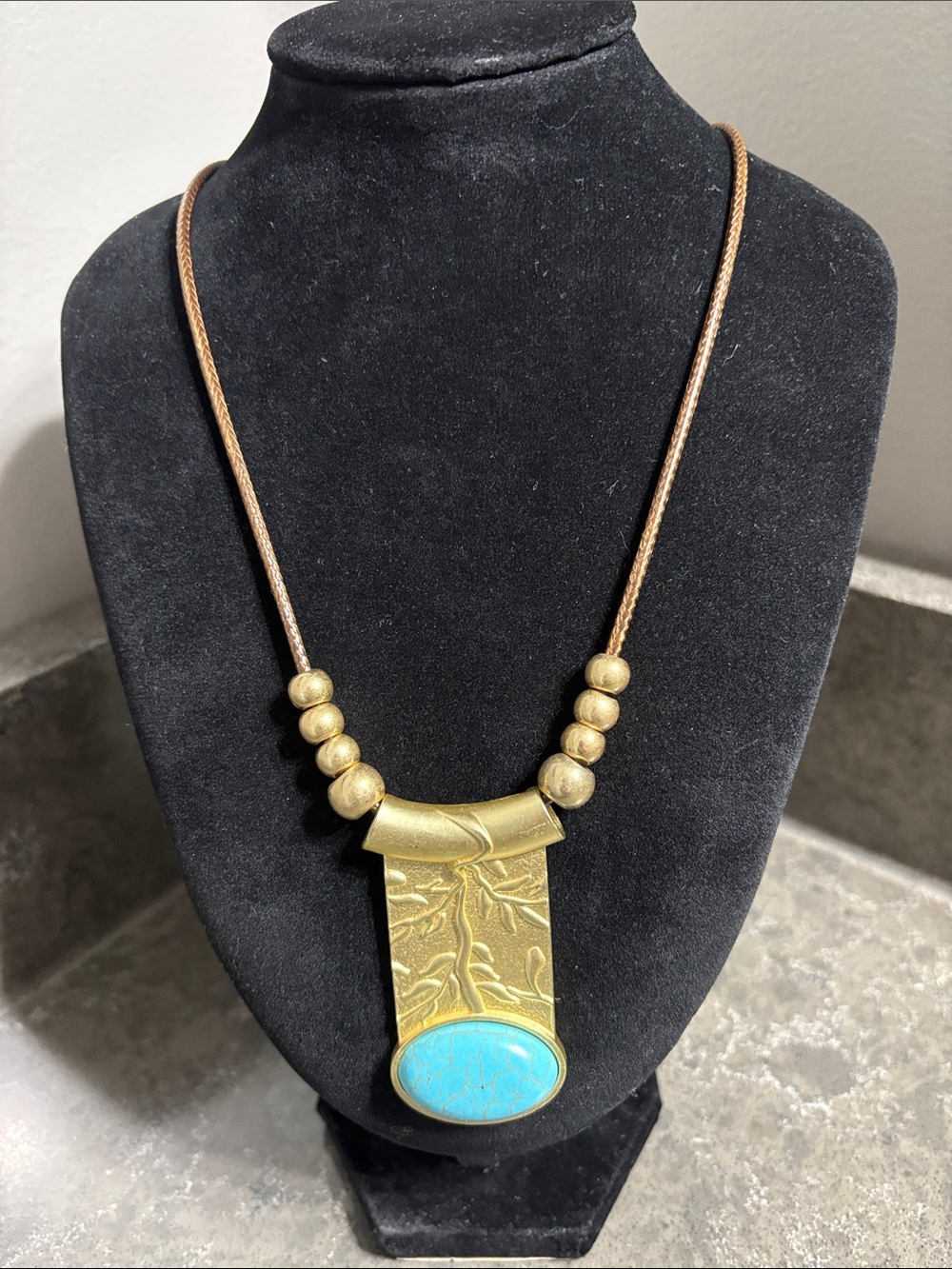 Gold-Tone Pendant Necklace with Turquoise Accent
